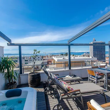 Апартаменты Jacuzzi Sky